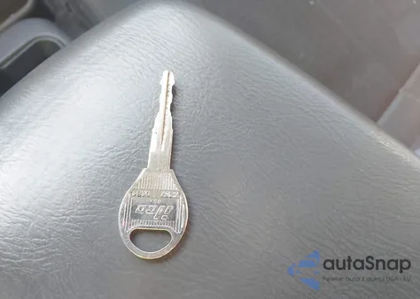 2001 Nissan Frontier Xe-V6 из США, поврежденный, VIN 1N6ED27Y31C371233